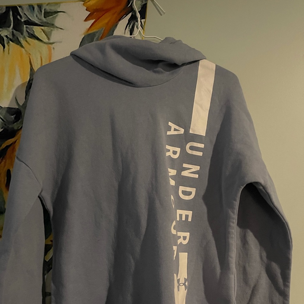 Under Armor Sweatshirt